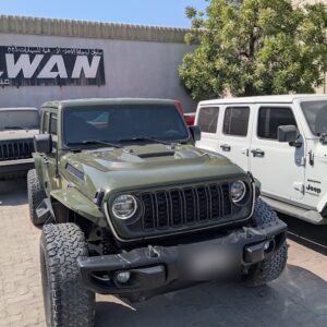 jeep front plate blurred